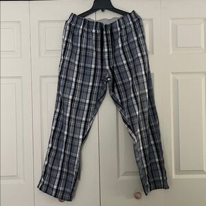 Hanes Black and Gray Plaid Lounge/Pajama Pants - Large